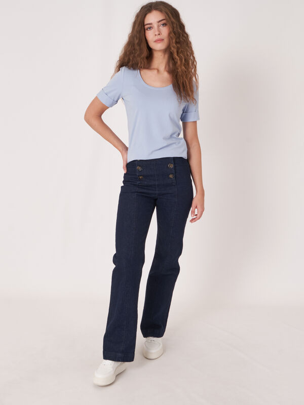 Basic T-Shirt mit aufgeschlagenen Ärmel aus Baumwolle image number 4