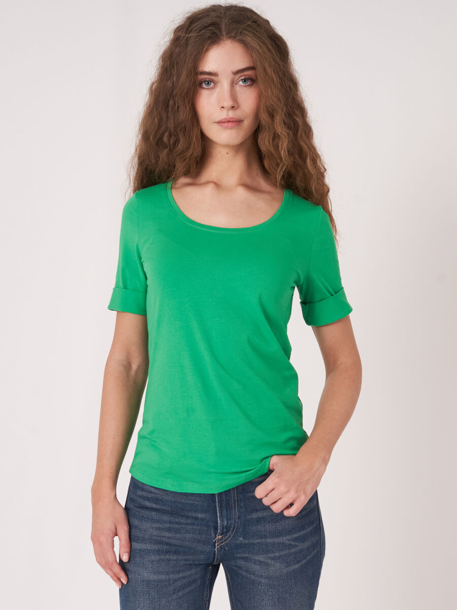Basic T-shirt with rolled up sleeves image number 0