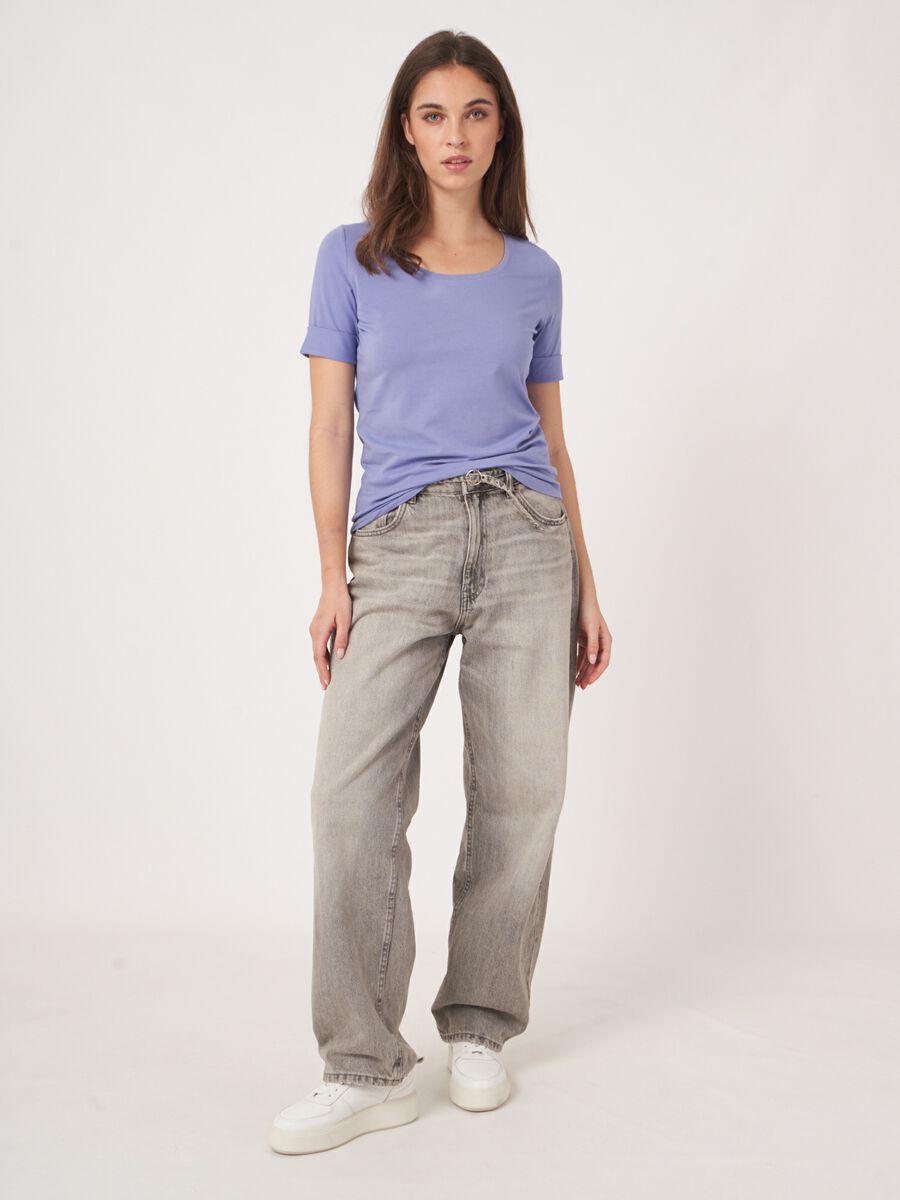 Basic T-Shirt mit aufgeschlagenen Ärmel aus Baumwolle image number 3