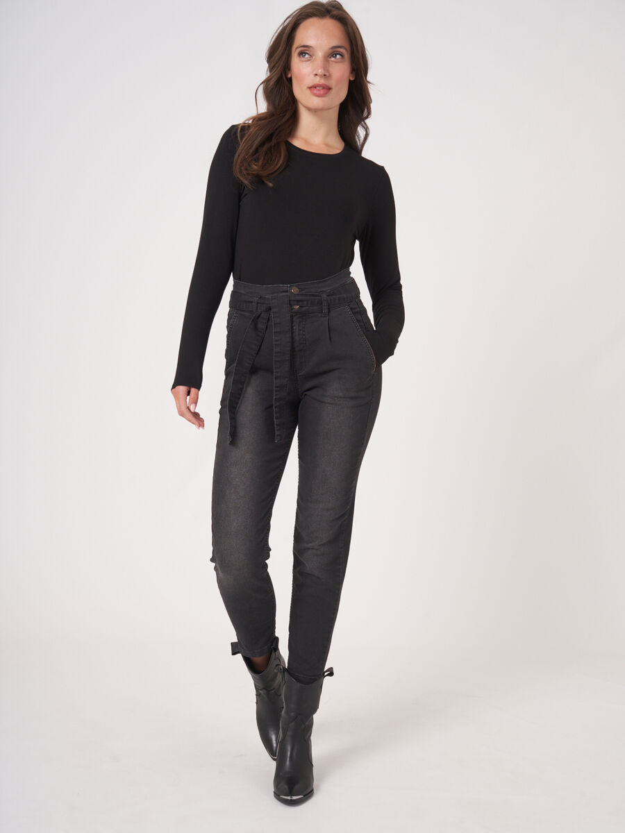 Basic women's long-sleeved top image number 4