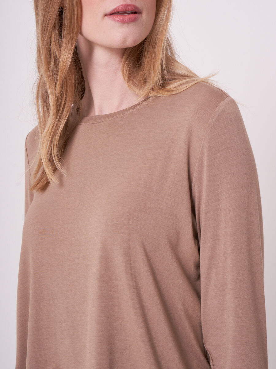Basic women's long-sleeved top image number 2