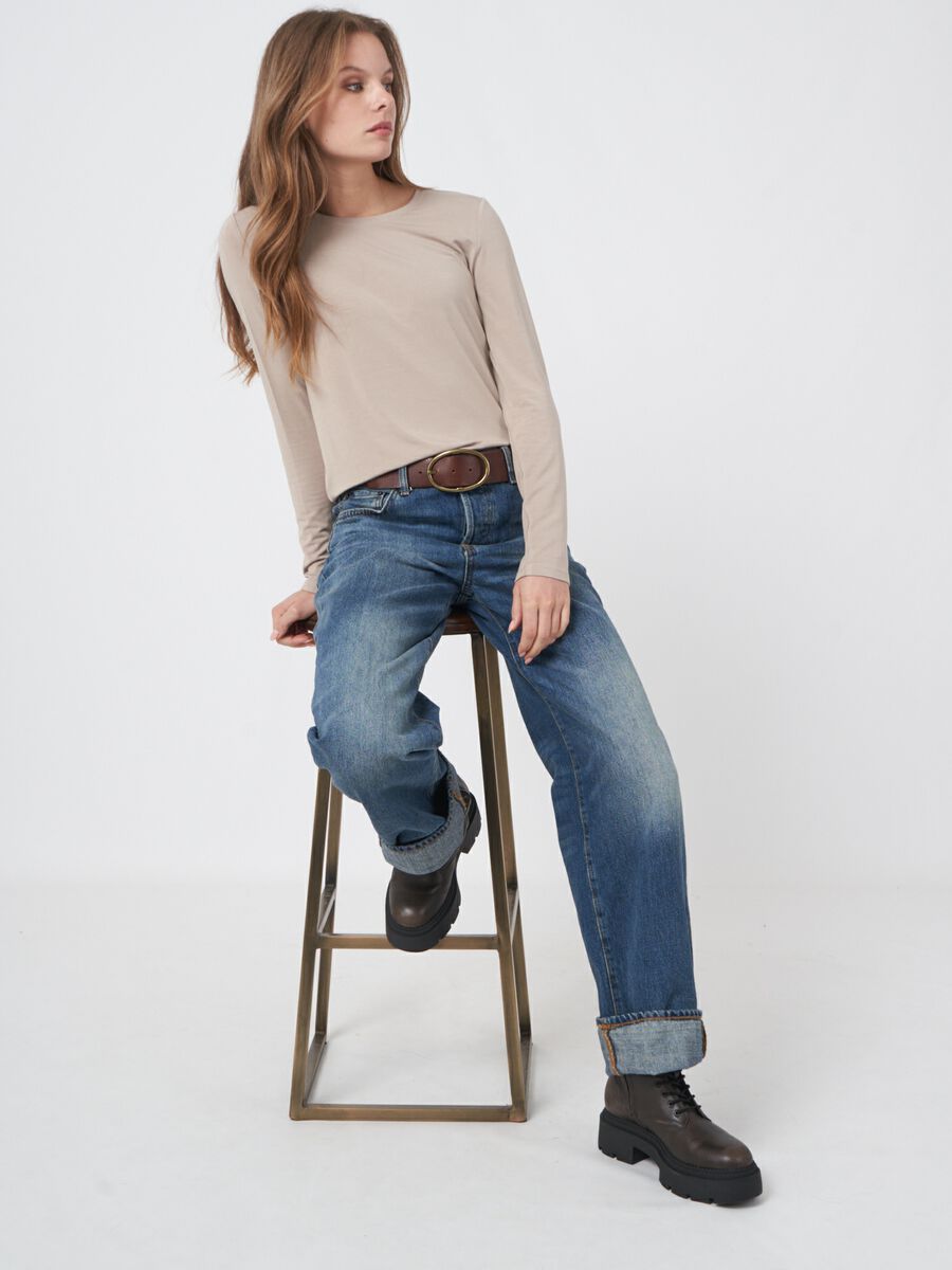 Basic women's long-sleeved top image number 2