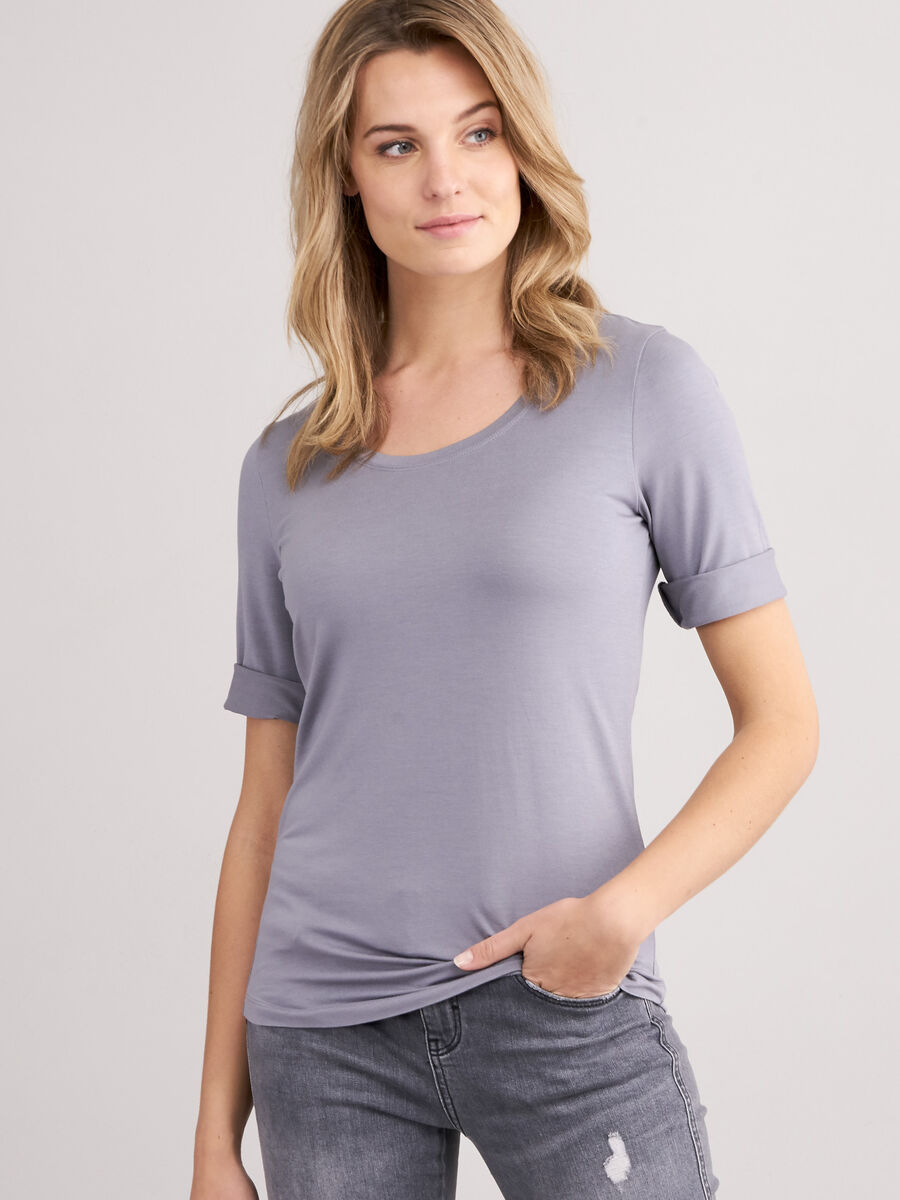 Basic T-shirt with rolled up sleeves image number 0