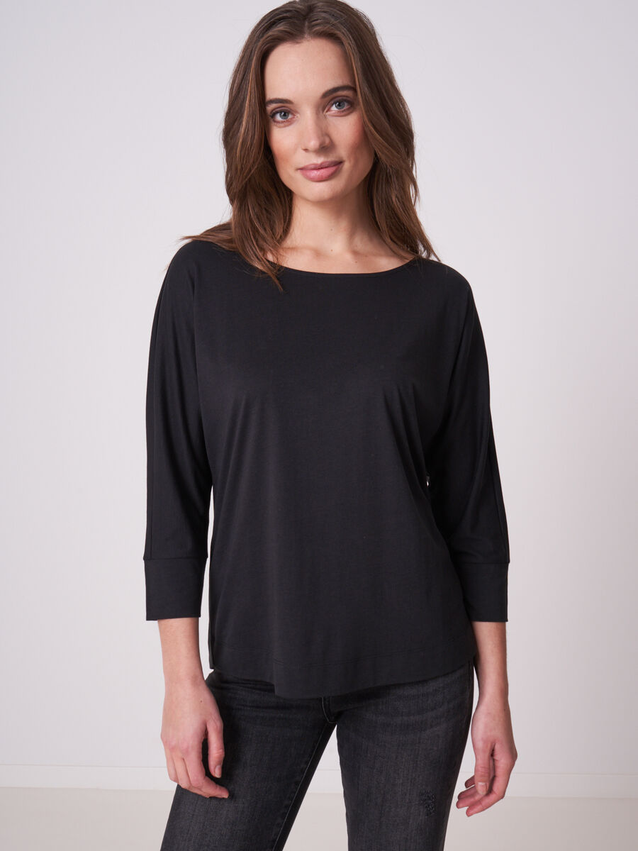 Batwing top with 3/4 sleeve image number 0