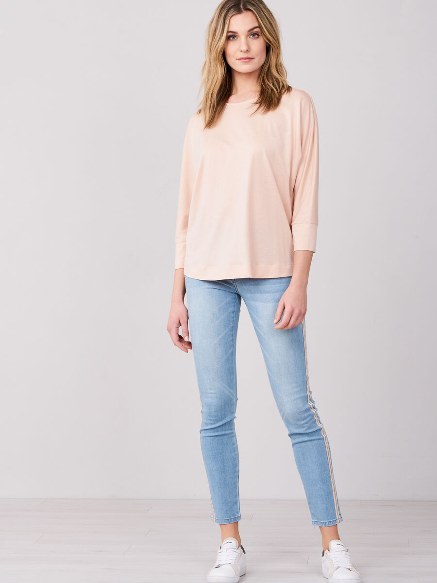 Lyocell&ndash;cotton blend batwing top with 3/4 sleeves image number 3