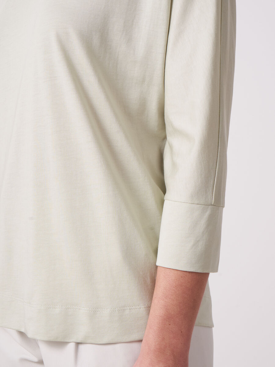 Lyocell&ndash;cotton blend batwing top with 3/4 sleeves image number 2