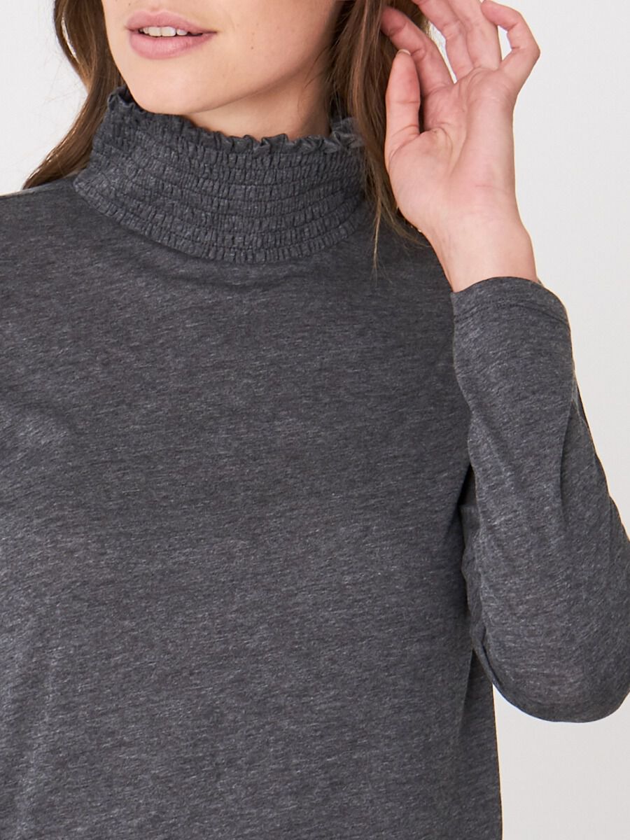 Langarm Shirt mit Smok-Kragen image number 2