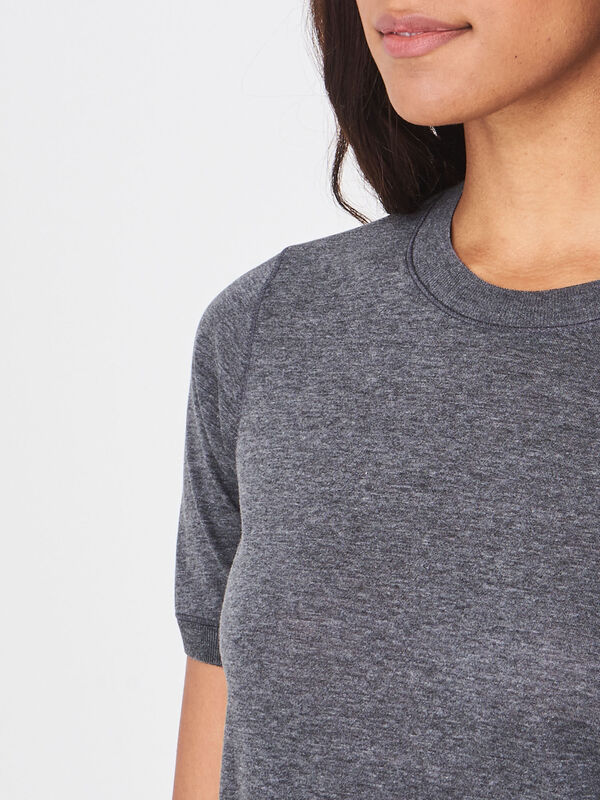 T-shirt in high quality lyocell-cotton blend image number 2