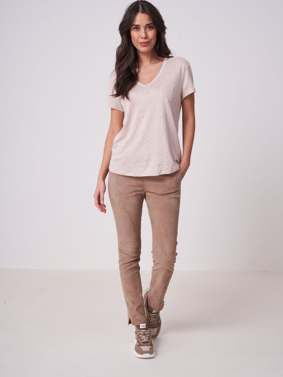 Basic pure linen V-neck T-shirt with chest pocket image number 3