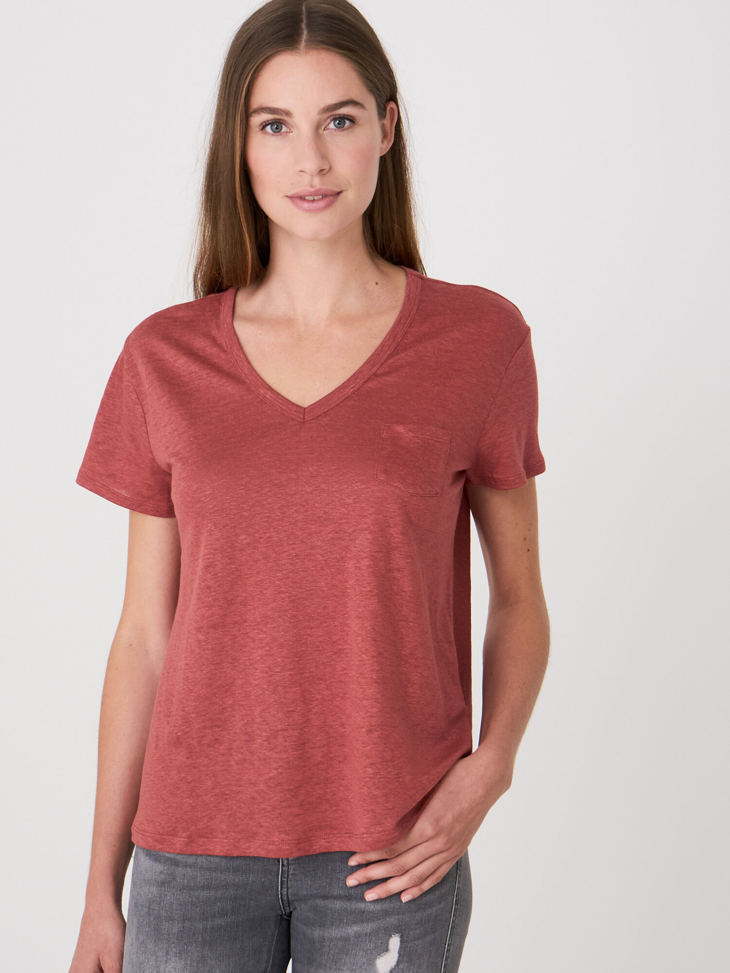 Basic pure linen V-neck T-shirt with chest pocket