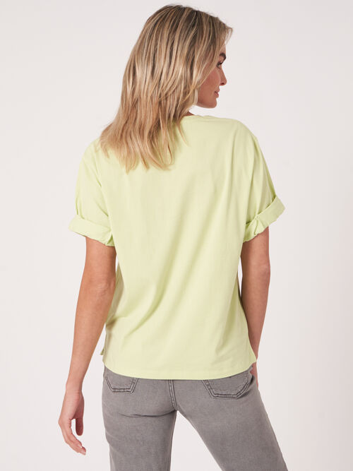 Loose fit T-shirt met opgerolde mouwen