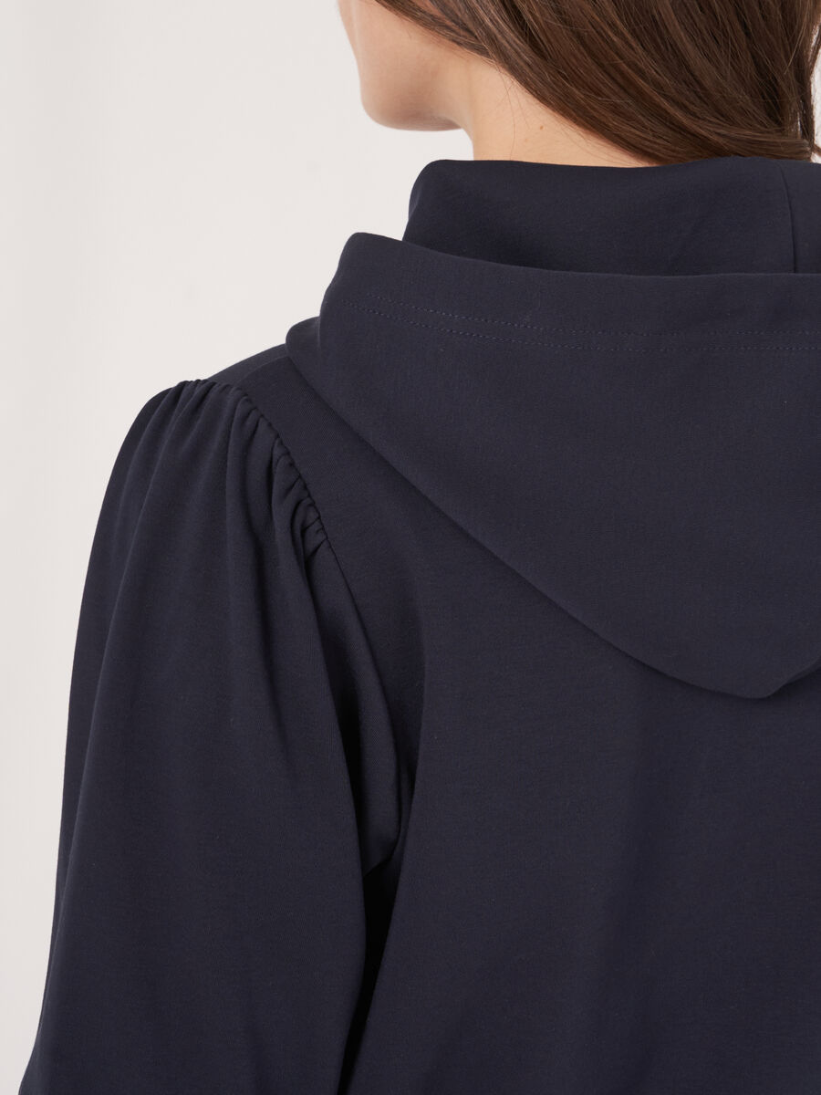 Sweat à capuche à manches courtes en coton mélangé image number 4