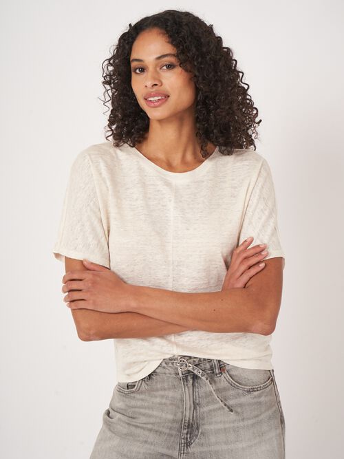 Loose fit linen T-shirt with dividing seam