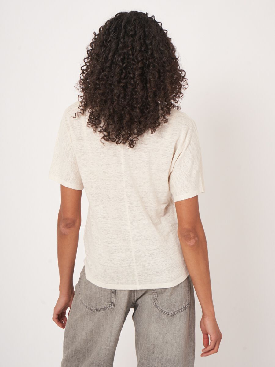 Loose fit linen T-shirt with dividing seam image number 4