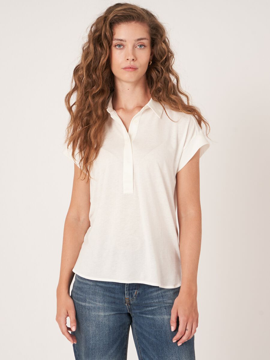 Top with shirt collar and hem in silk image number 0