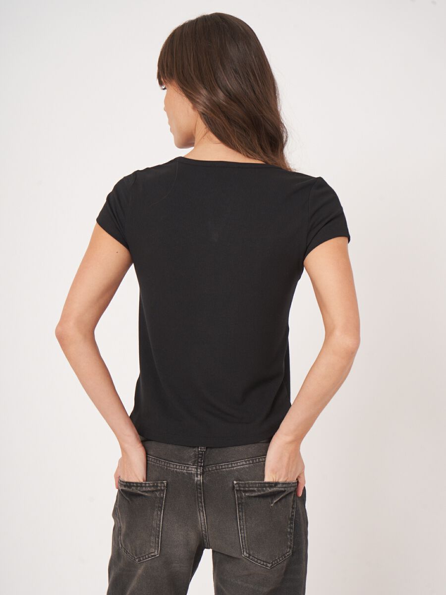 T-shirt jersey fin c&ocirc;tel&eacute; image number 2