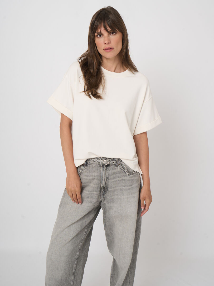 French terry boxy t-shirt with rolled sleeves image number 4