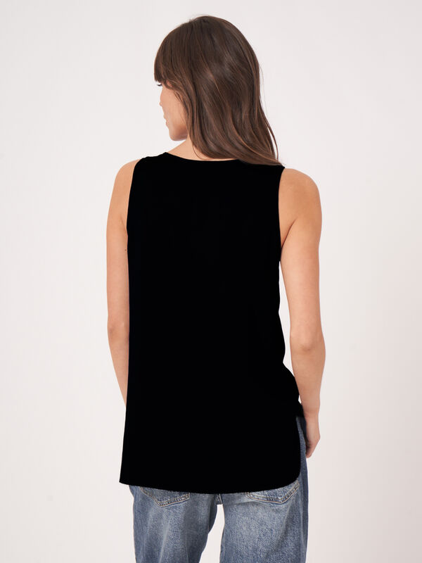 Seidentop mit Rundhalsausschnitt image number 2