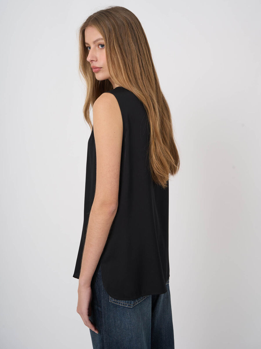 Zijden top met ronde hals image number 2