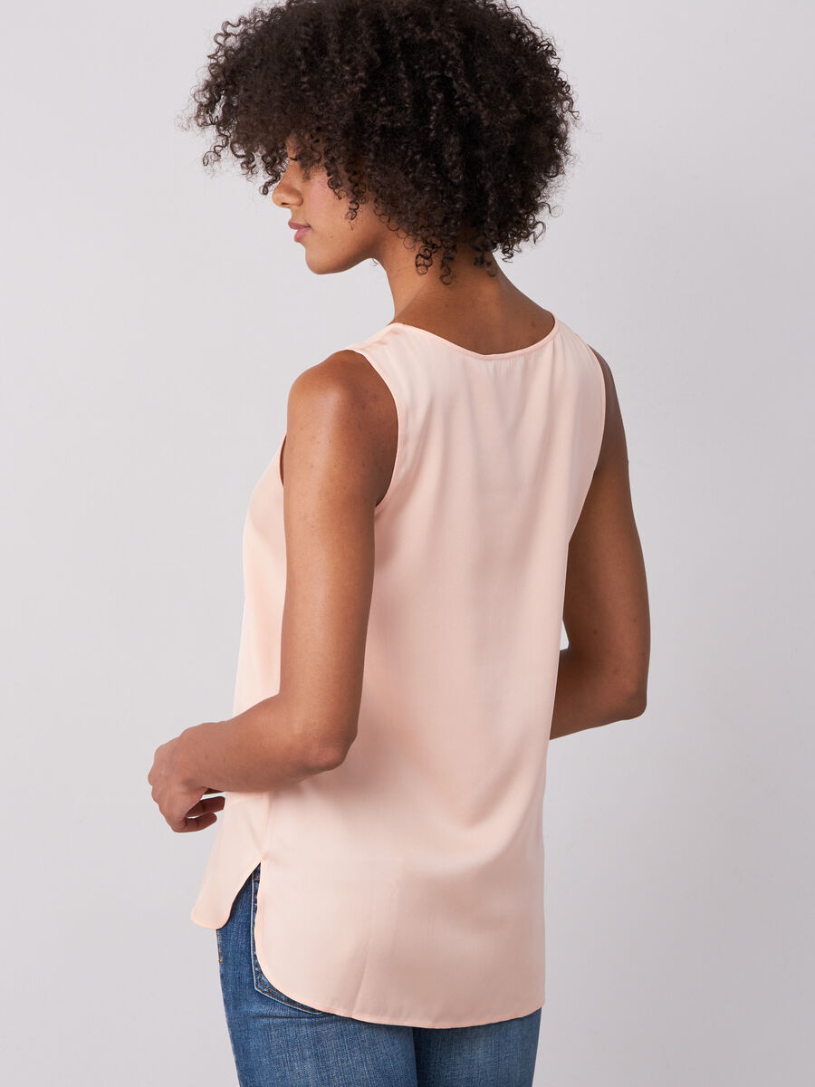 Seidentop mit Rundhalsausschnitt image number 1