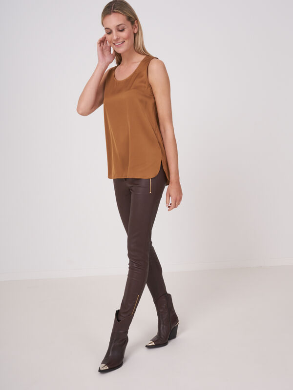 Zijden top met ronde hals image number 3