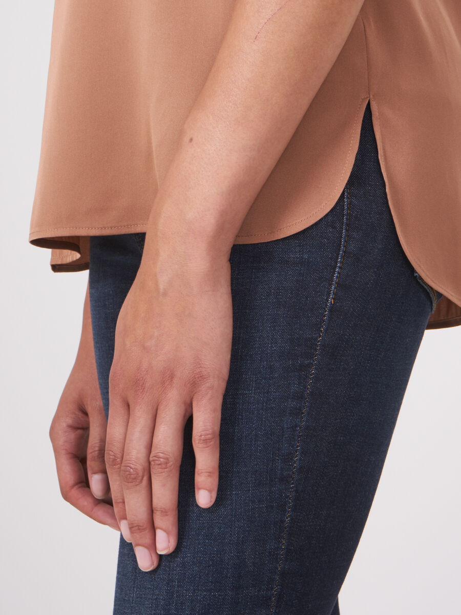 Zijden top met ronde hals image number 2