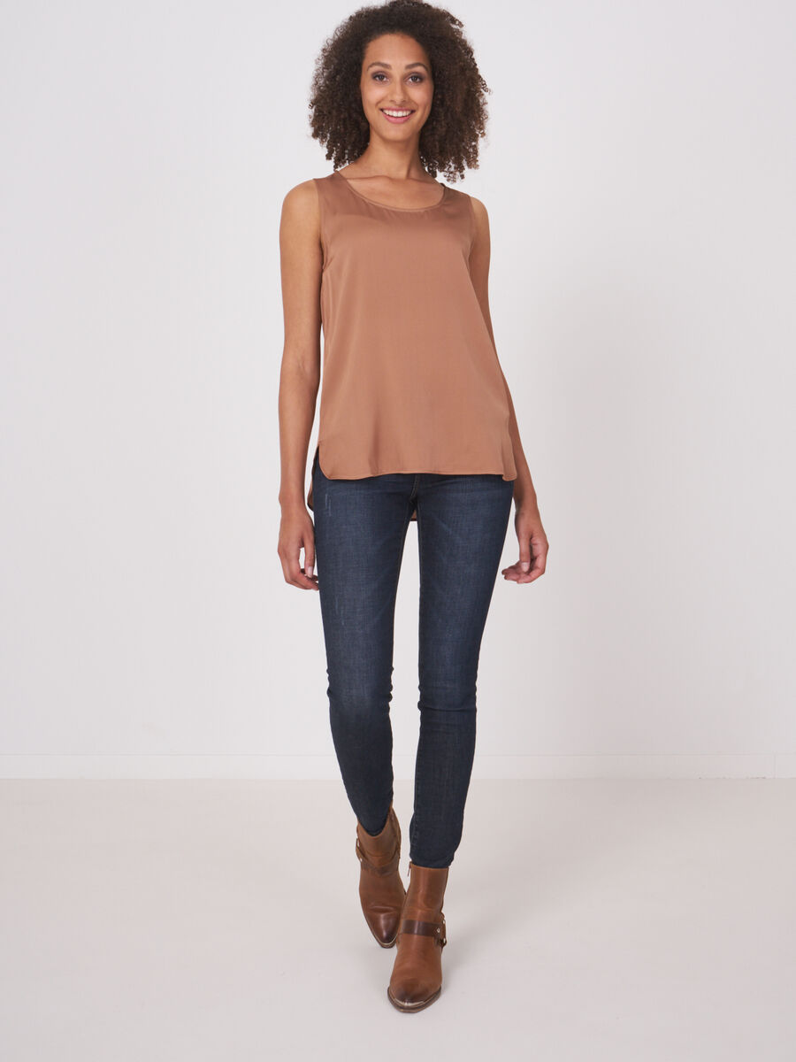 Zijden top met ronde hals image number 3