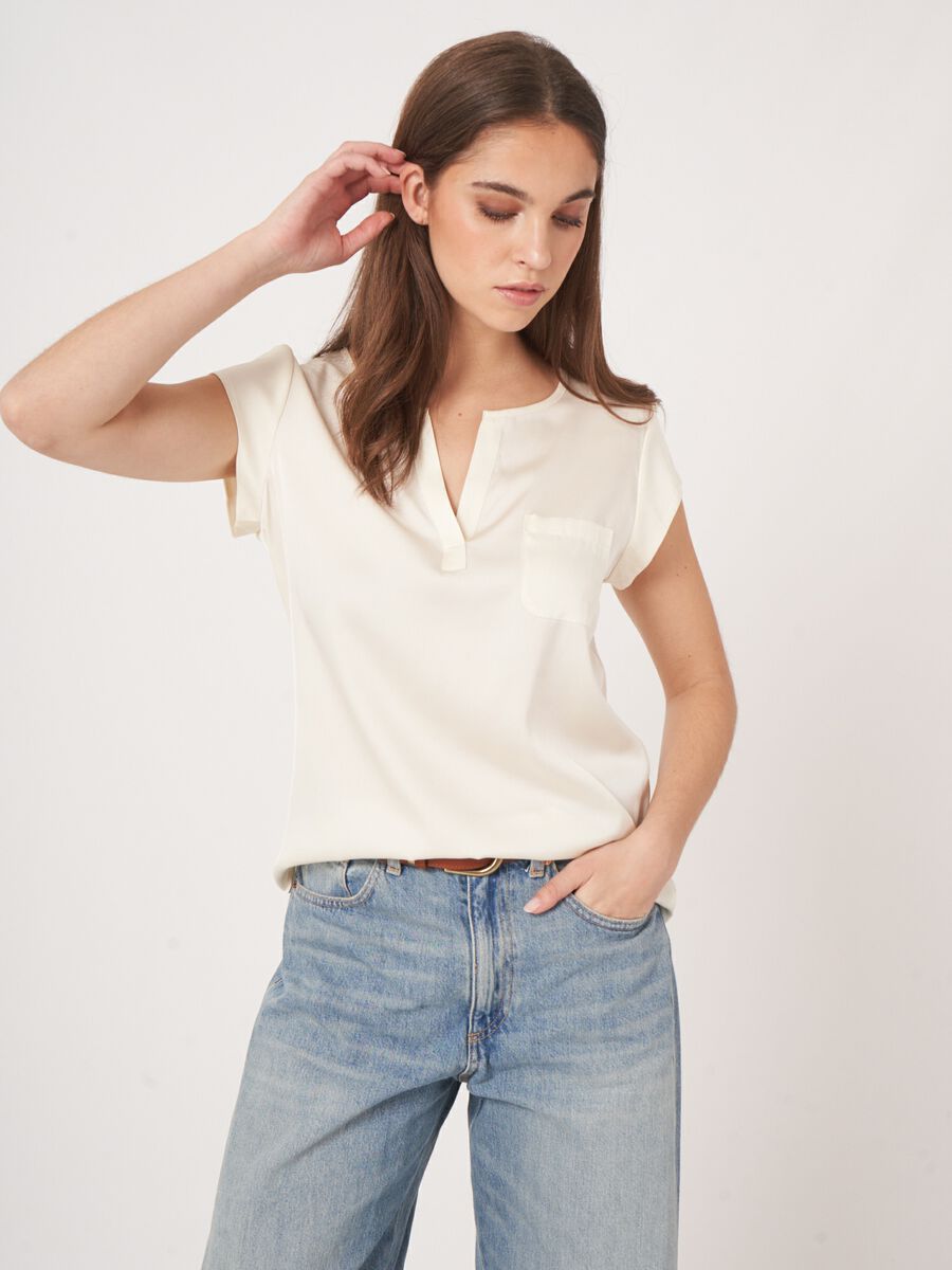 Top avec poche poitrine image number 0