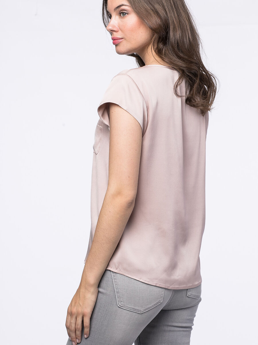 Short-sleeved silk top with pocket image number 62