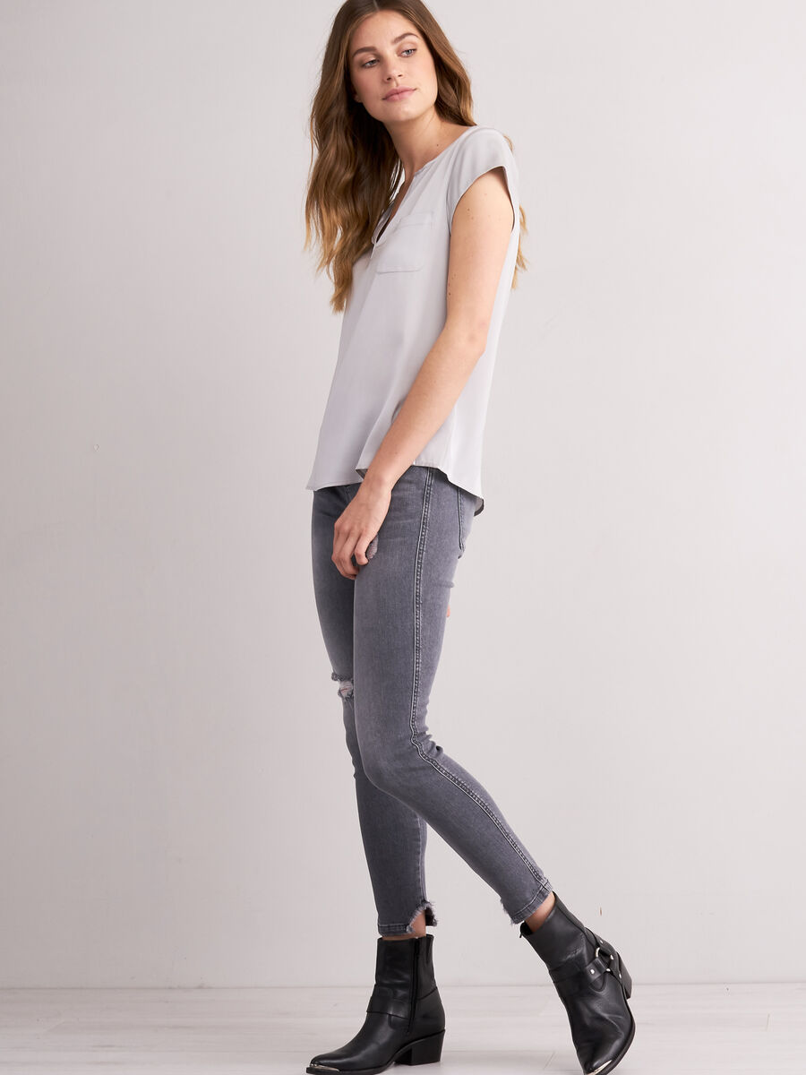 Short-sleeved silk top with pocket image number 72