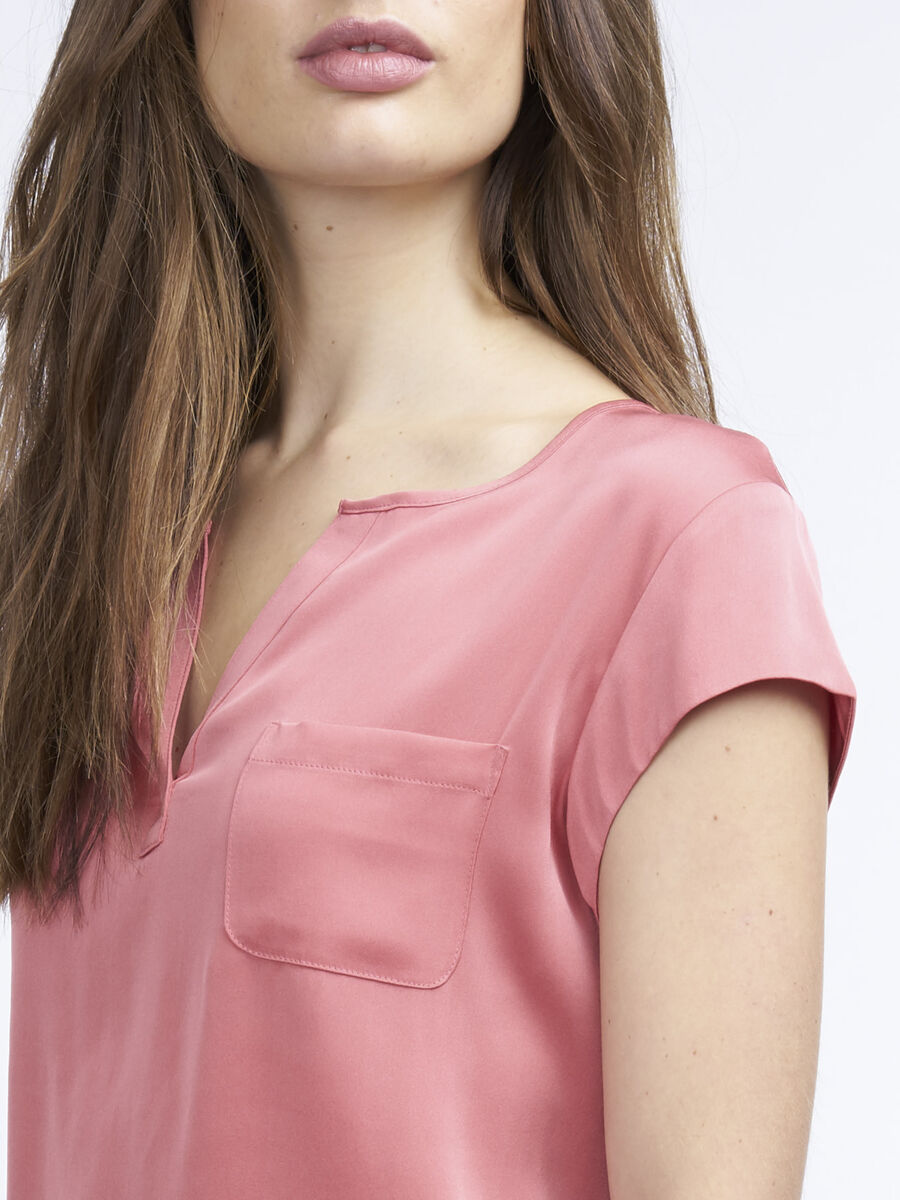 Short-sleeved silk top with pocket image number 83