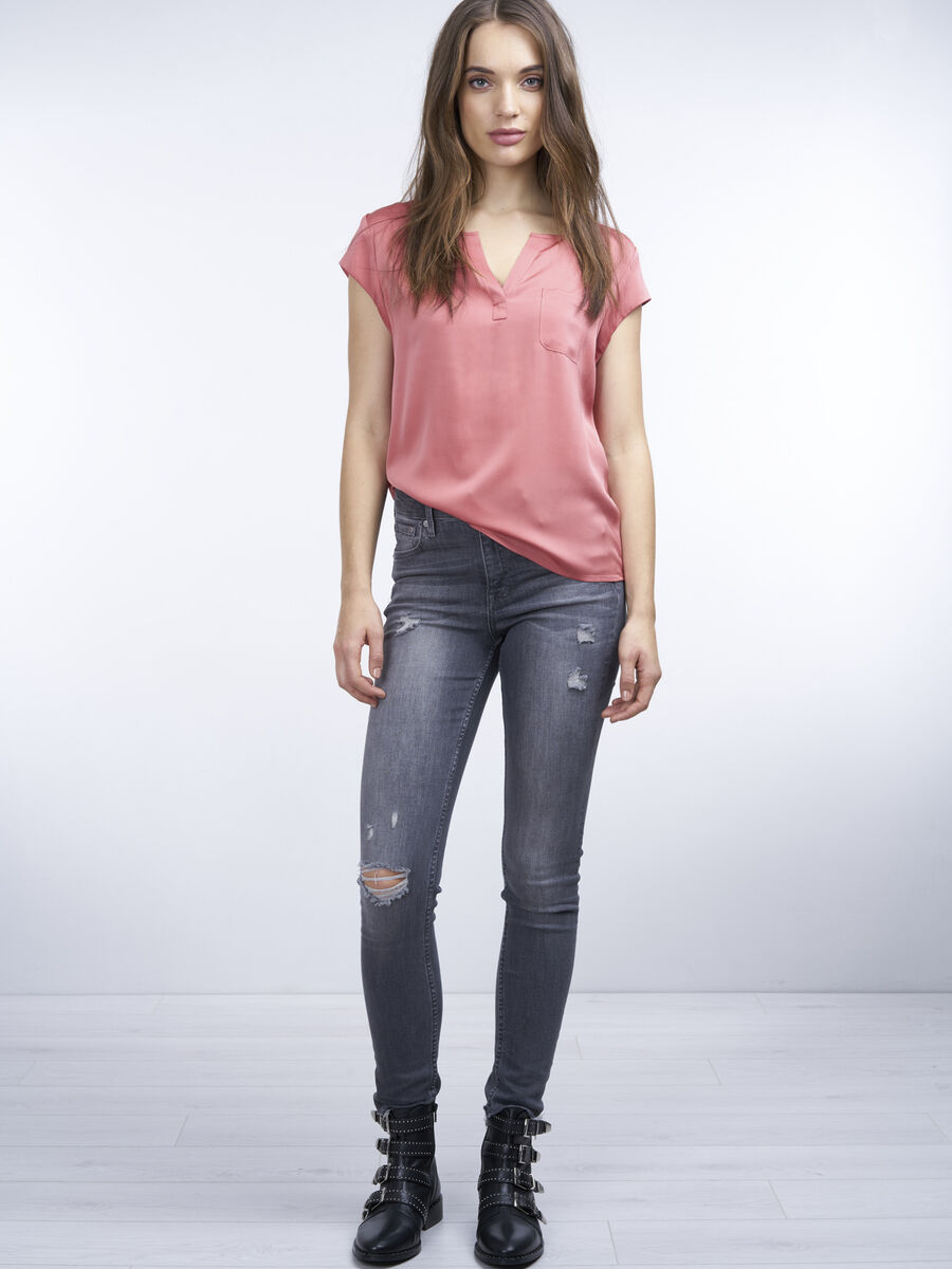 Short-sleeved silk top with pocket image number 84