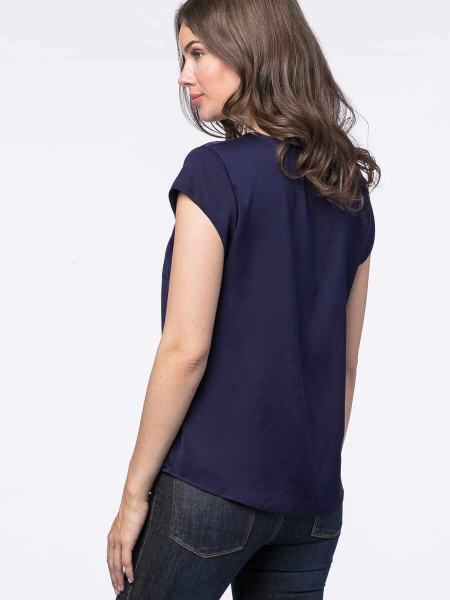 Short-sleeved silk top with pocket image number 90