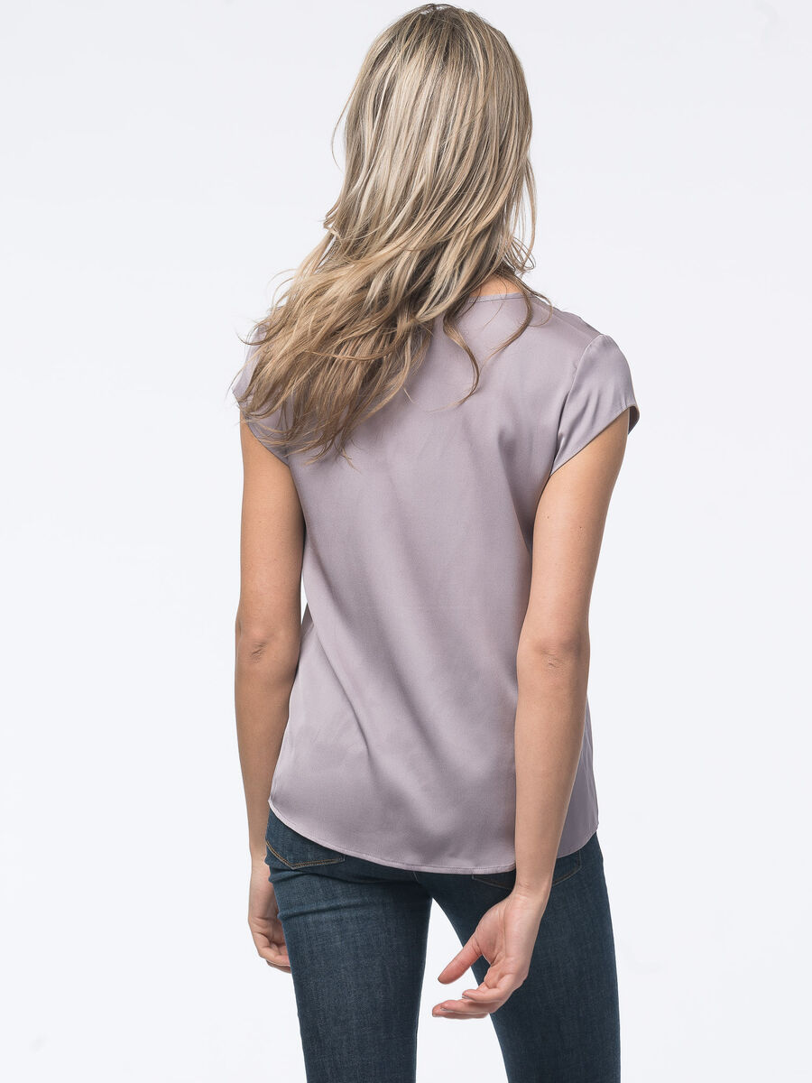 Short-sleeved silk top with pocket image number 102