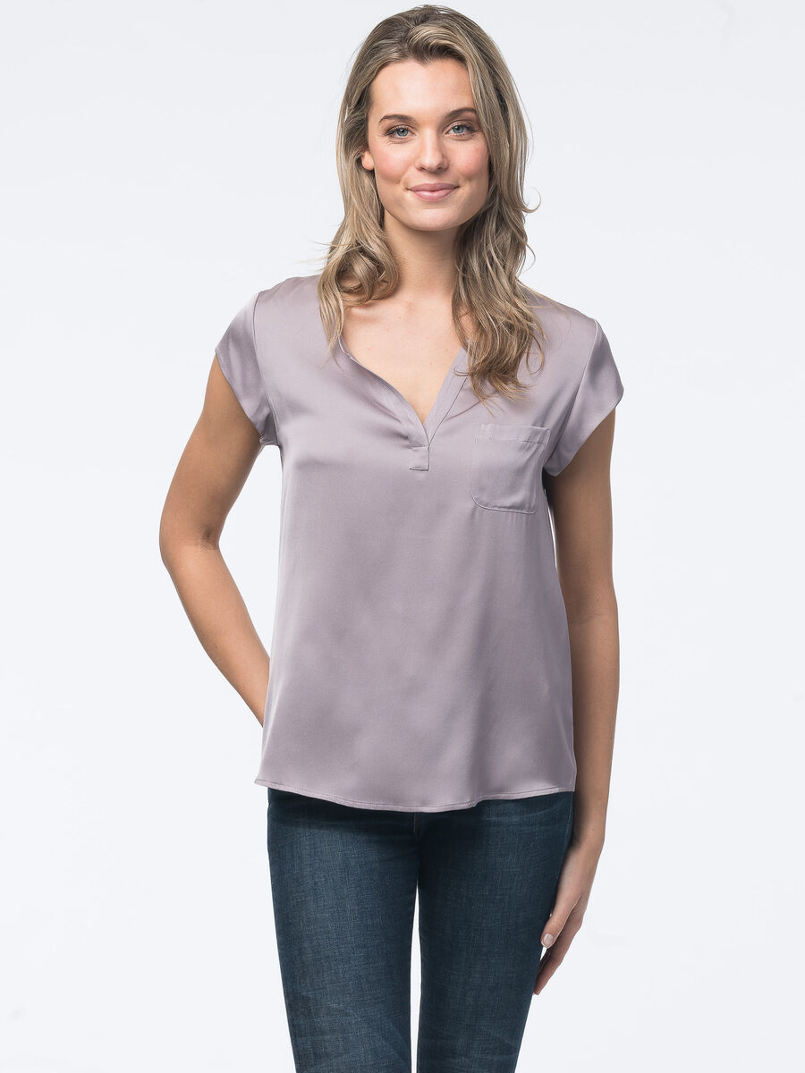 Short-sleeved silk top with pocket image number 103