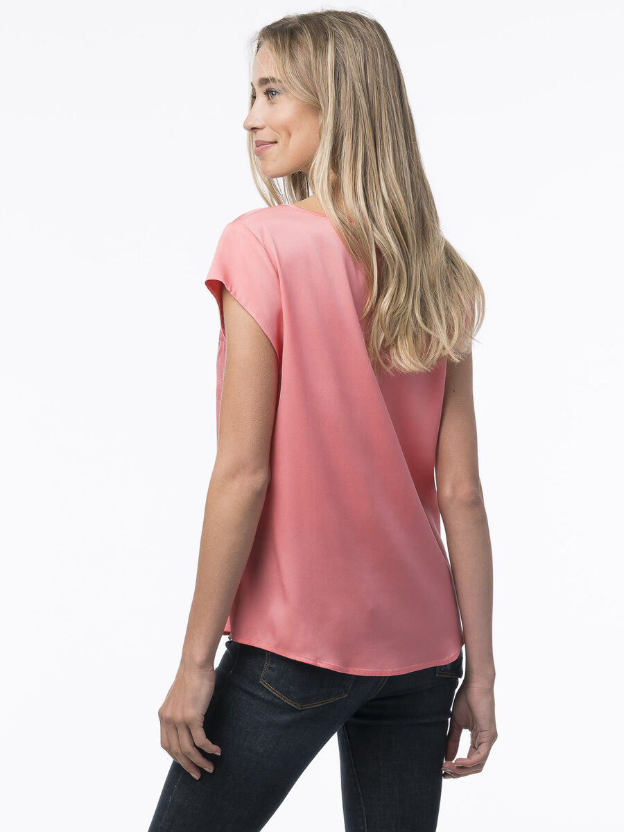 Short-sleeved silk top with pocket image number 118