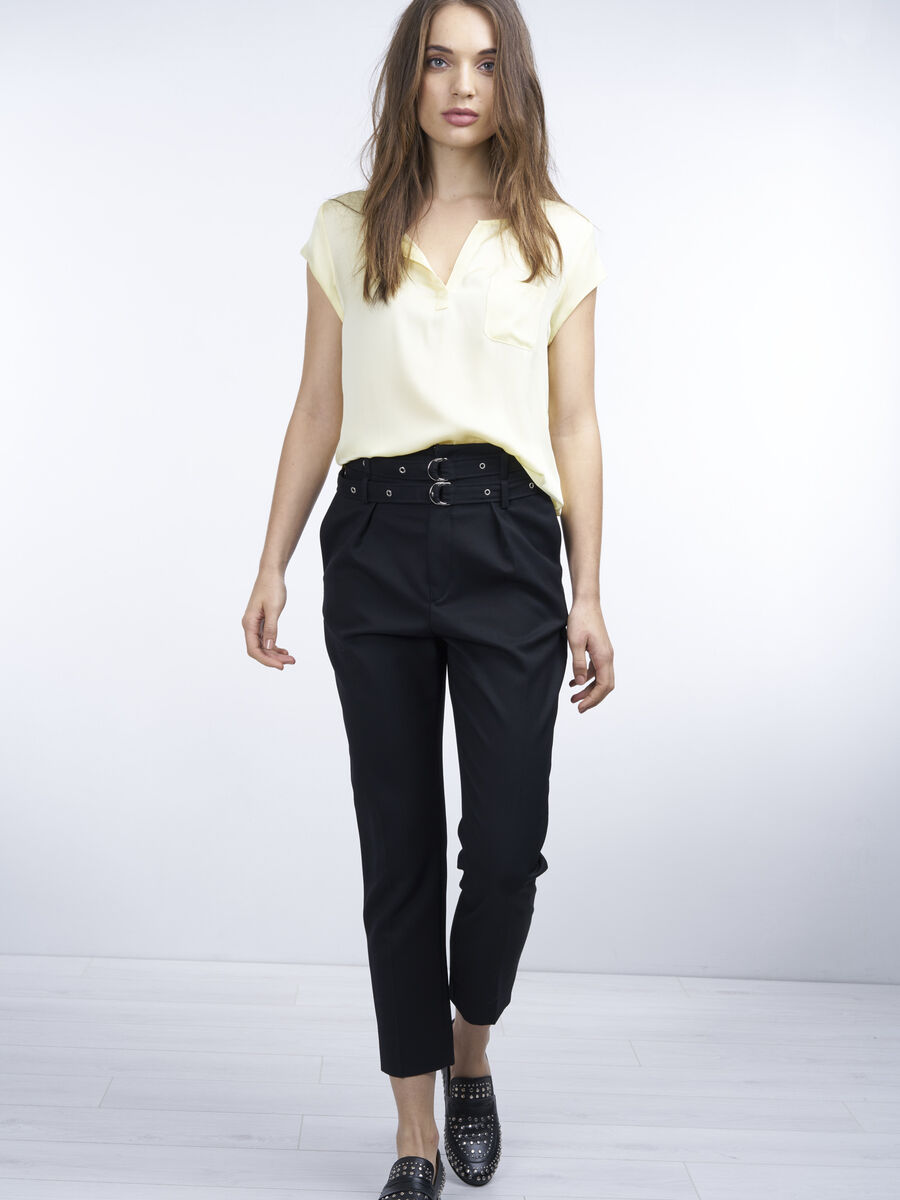 Short-sleeved silk top with pocket image number 124