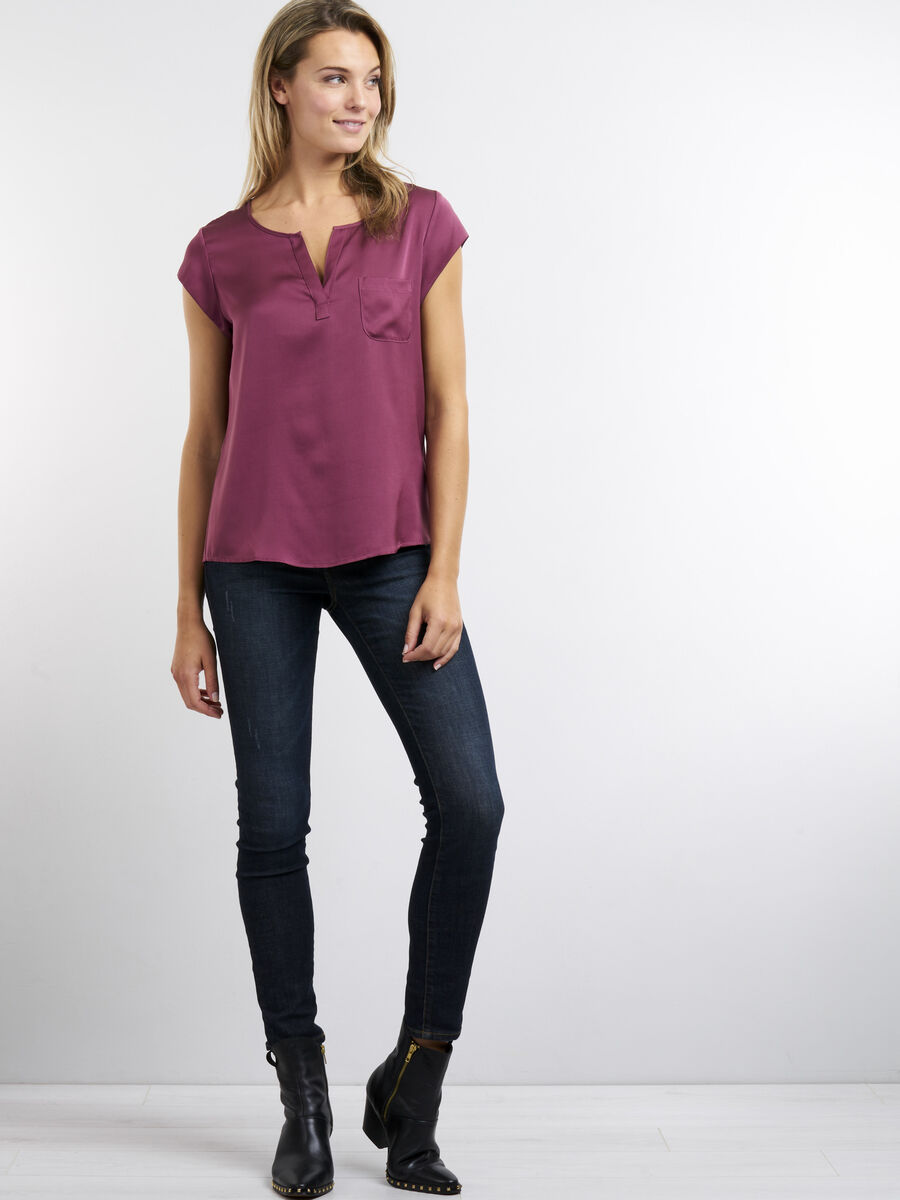 Short-sleeved silk top with pocket image number 144