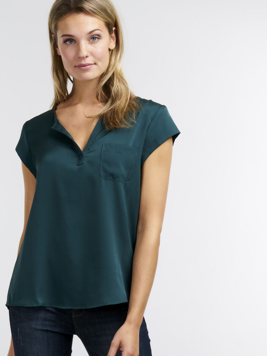 Short-sleeved silk top with pocket image number 149