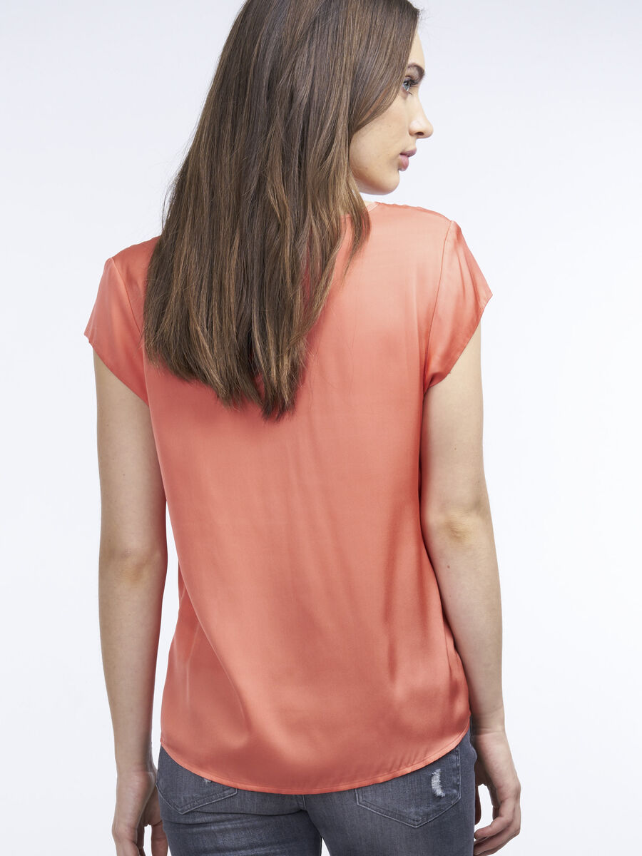 Short-sleeved silk top with pocket image number 170