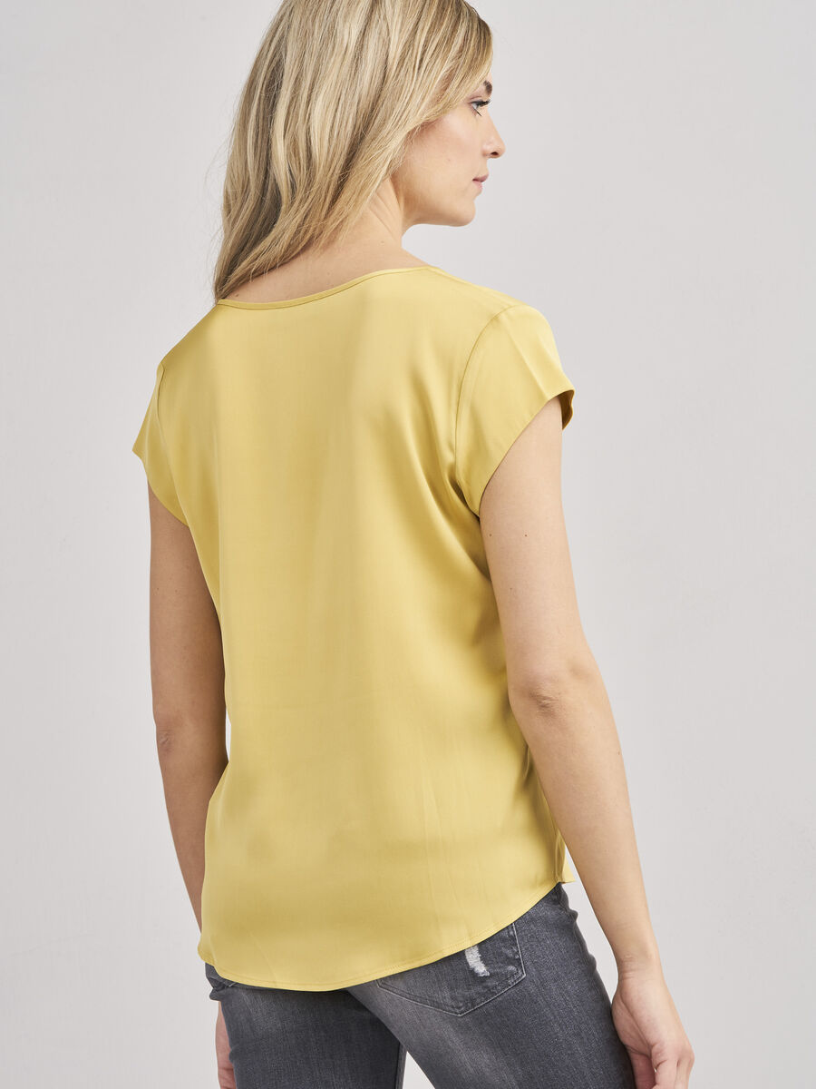 Short-sleeved silk top with pocket image number 182