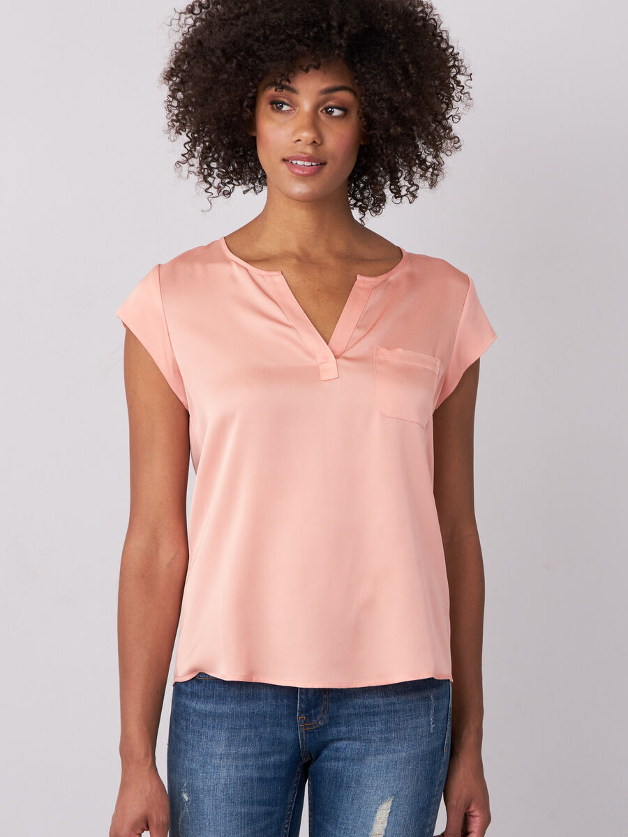 Short-sleeved silk top with pocket image number 221