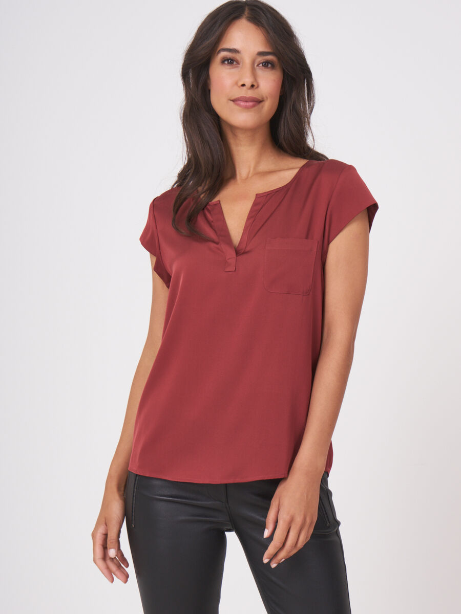 Short-sleeved silk top with pocket image number 261