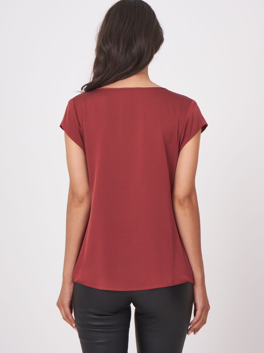 Short-sleeved silk top with pocket image number 262