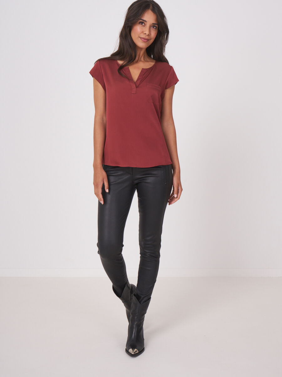 Short-sleeved silk top with pocket image number 264