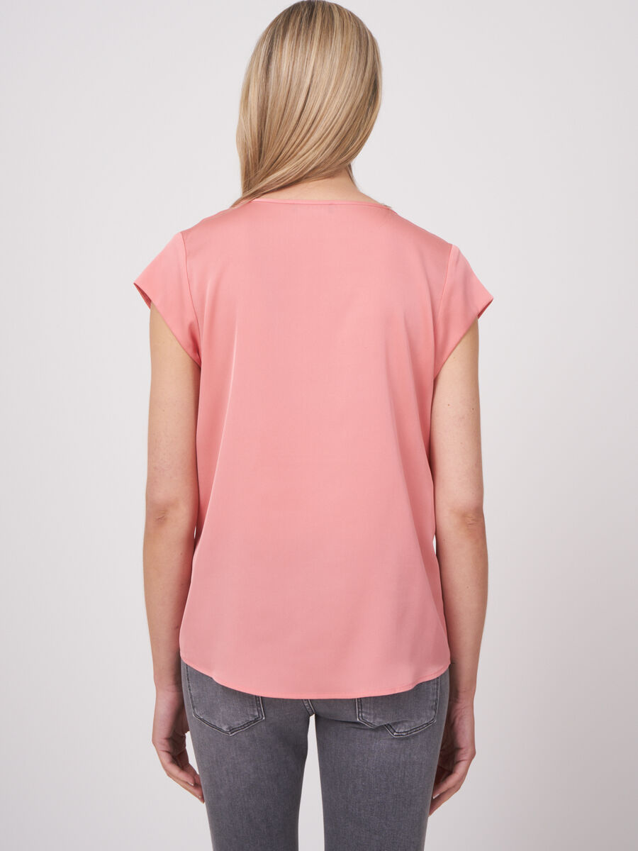 Short-sleeved silk top with pocket image number 286