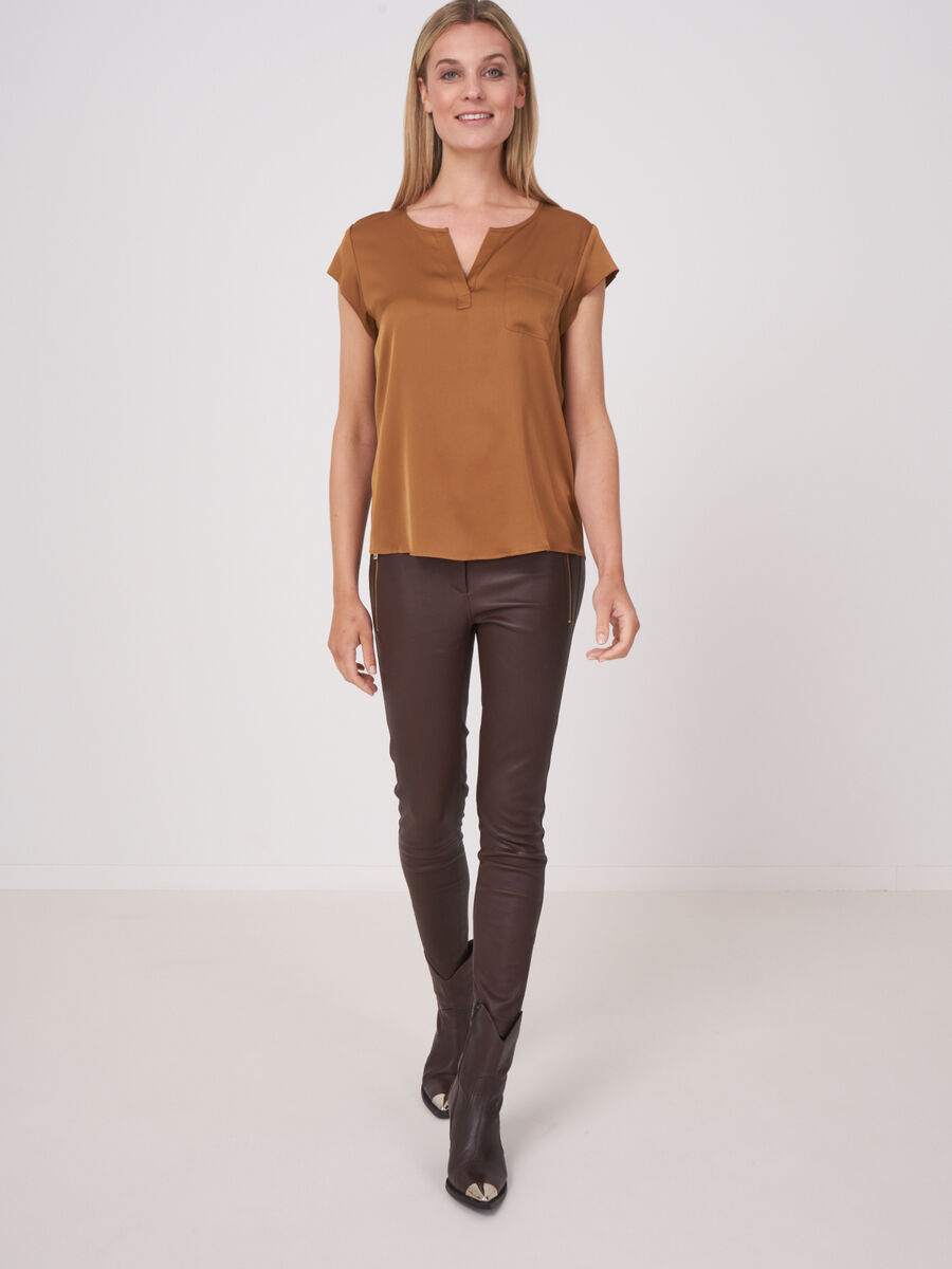 Short-sleeved silk top with pocket image number 308