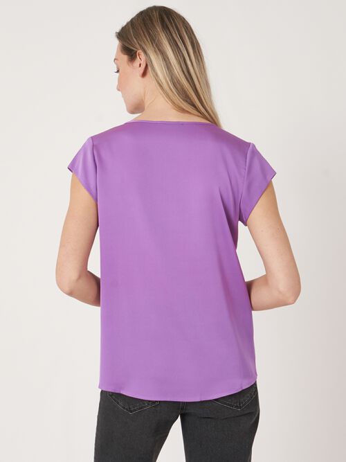Short-sleeved silk top with pocket
