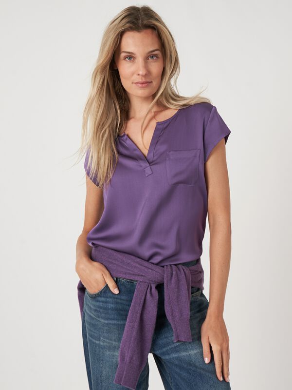 Short-sleeved silk top with pocket image number 0