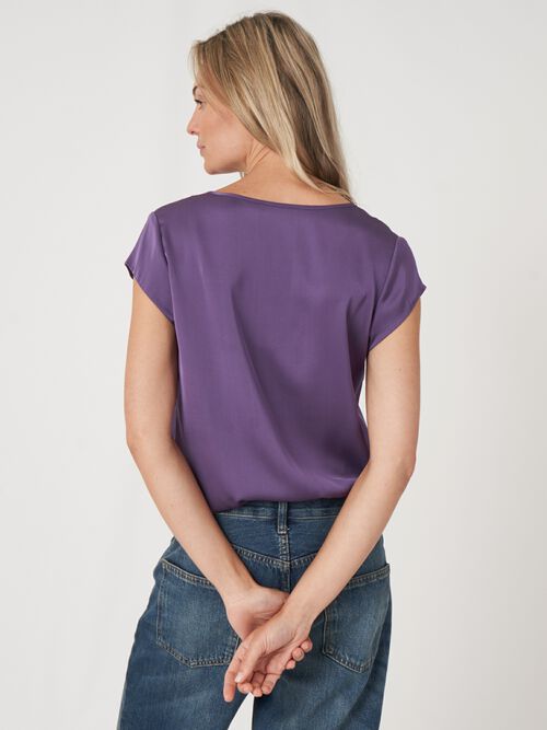 Short-sleeved silk top with pocket
